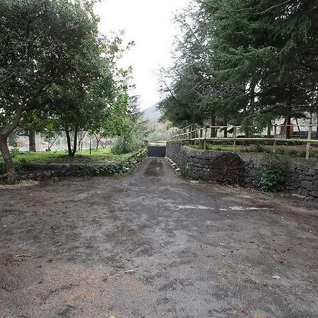 Casale Poggio Del Tiglio Country house Viagrande